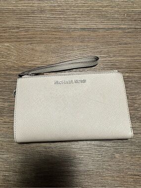 Michael Kors Wallet Wristlet